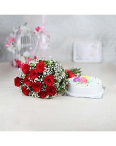 Vanilla Cake With Red Roses